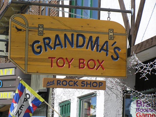 374_Grandmas_Toy_Box_Grandmas_Toy_Box_Sign