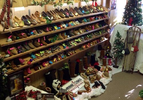 270_Arrow_Gift_Shop_Moccs