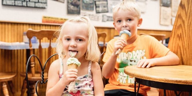 KidsEatingIceCream KidsEatingIceCream